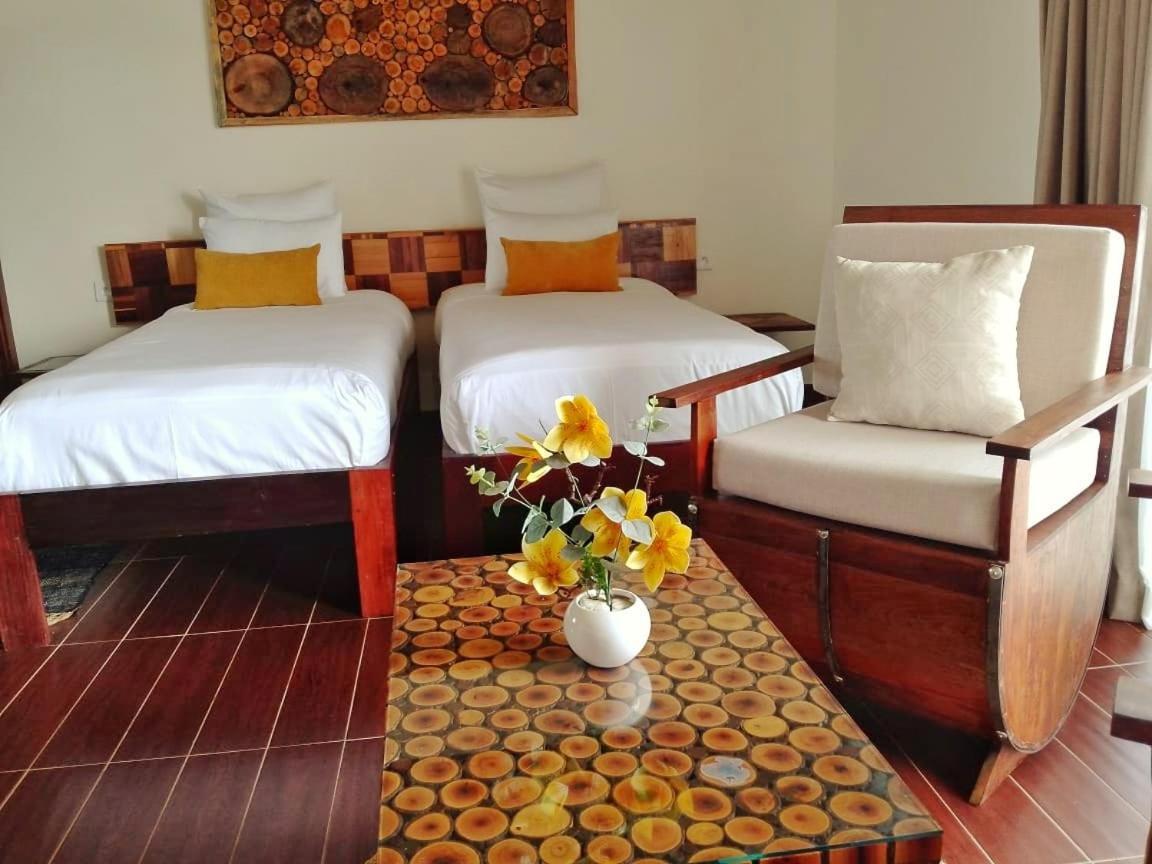 Bira Hotel Antsirabe Extérieur photo