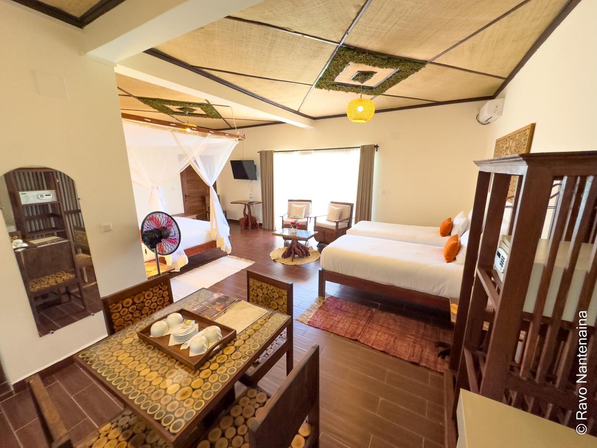 Bira Hotel Antsirabe Extérieur photo